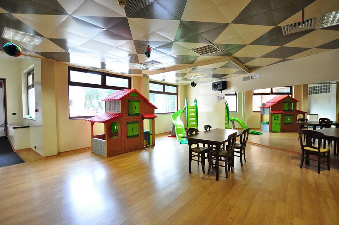 Leo Hotel Леонесса Экстерьер фото